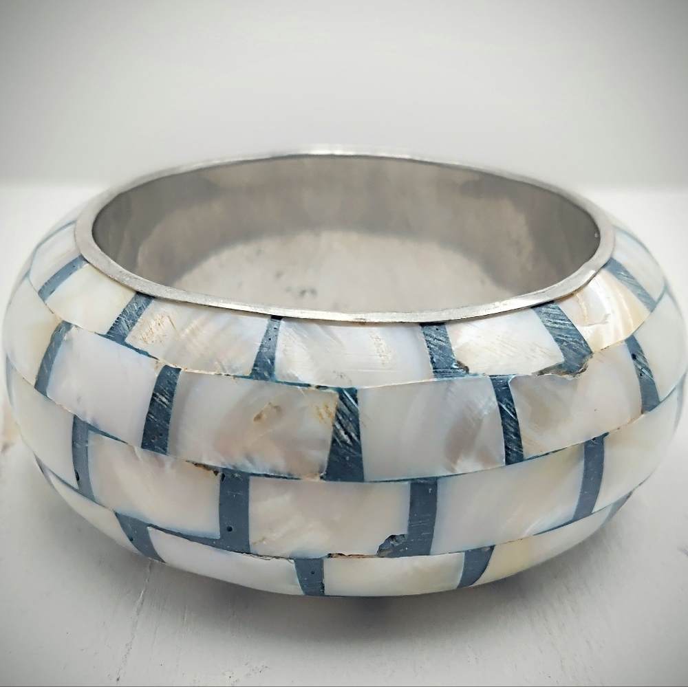 Vintage Chunky Mother of Pearl Inlayed Bangle Bracelet